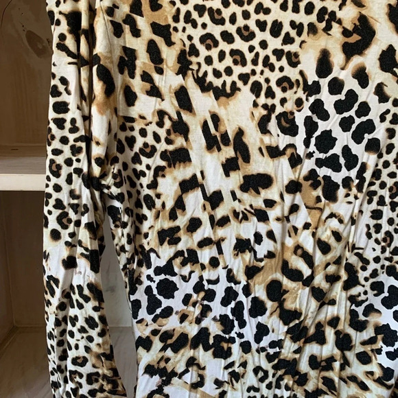 Cable & gauge animal print deep V top - Picture 7 of 7